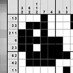 Nekrížové puzzle s číselnými vodidlami na okrajoch a vyplnenými čiernymi a bielymi políčkami