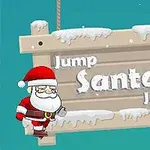 Santa v červenom obleku stojaci vedľa drevenej tabule s nápisom Jump Santa Jump pokrytej snehom