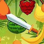 Zobrazuje meč v strede s rôznymi ovocnými plodmi vrátane malín, melónu, manga, banánov a pomarančov na zelenom pozadí